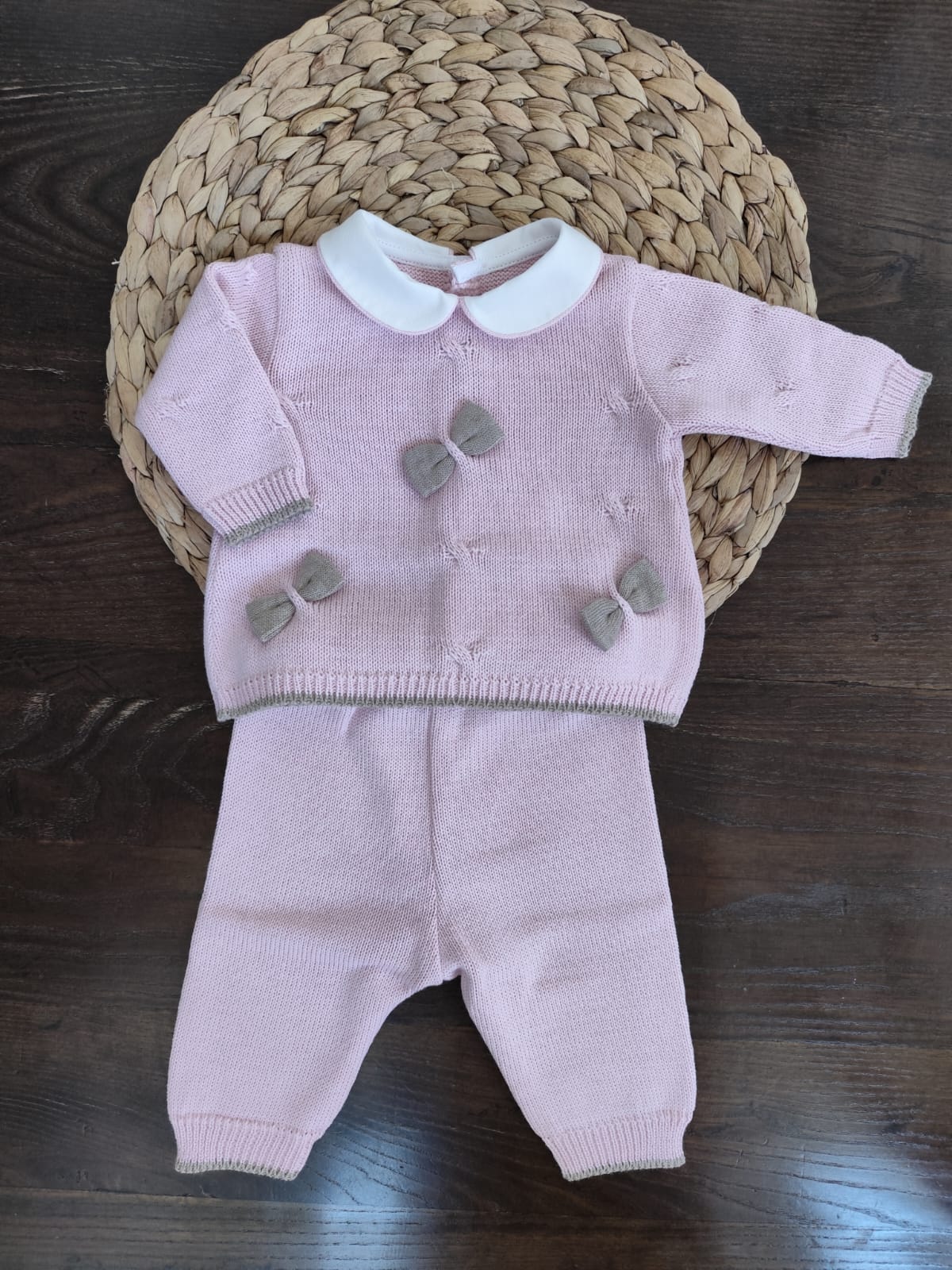 completino in lana tema "Claudia"