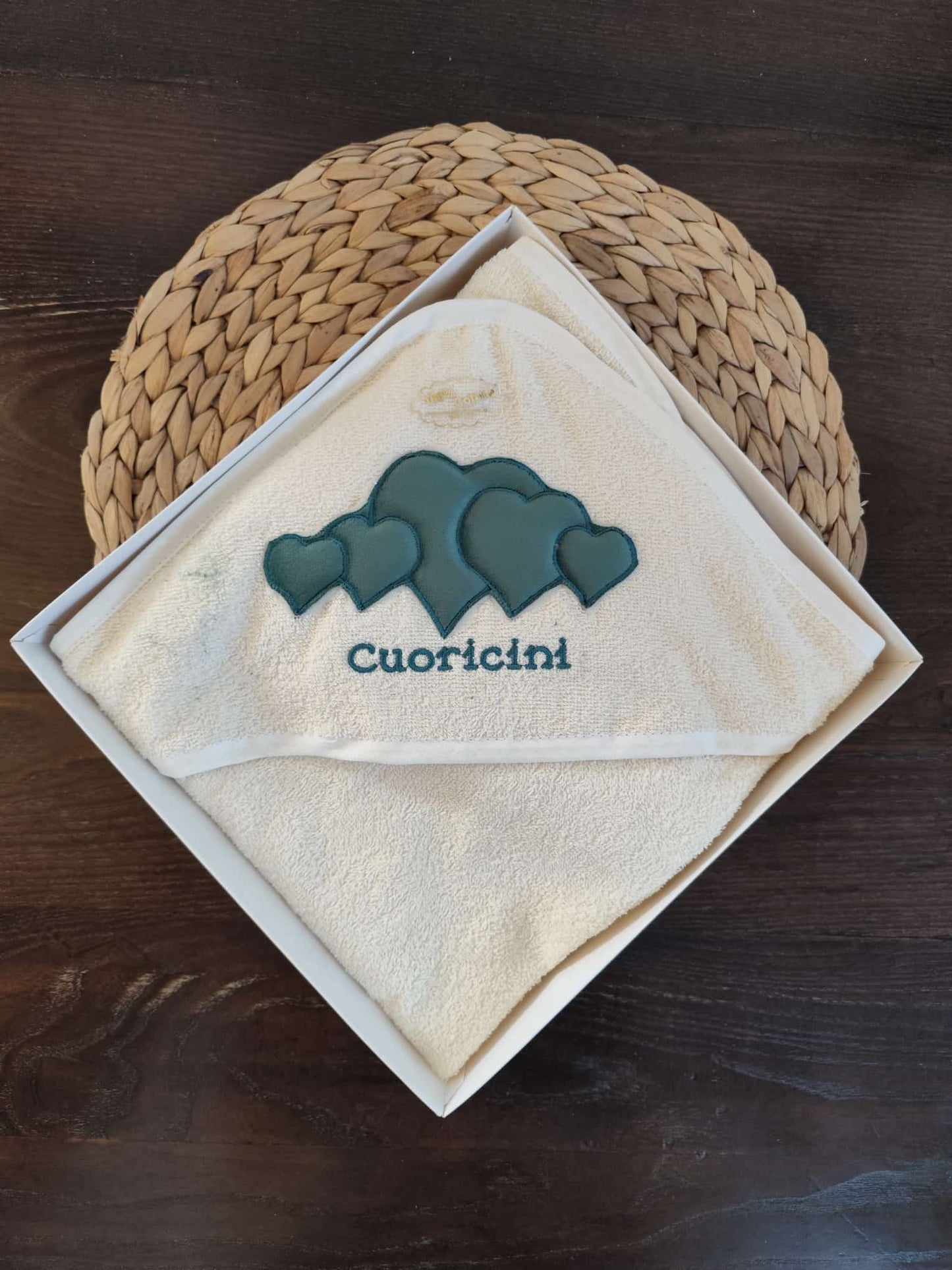 Accappatoio neonato in spugna cuoricini