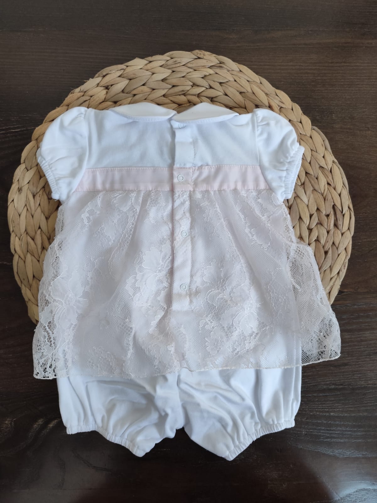 pagliaccetto in cotone e pizzo neonata