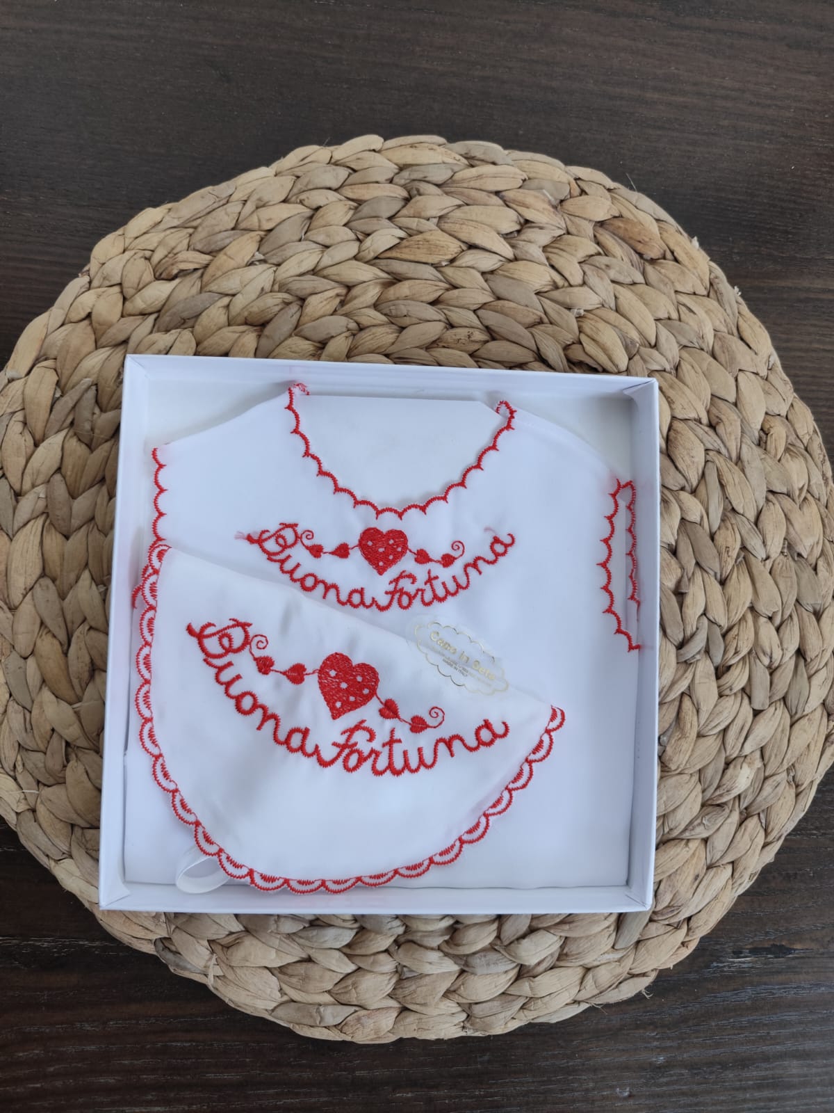 set Camicino e bavetta della Fortuna