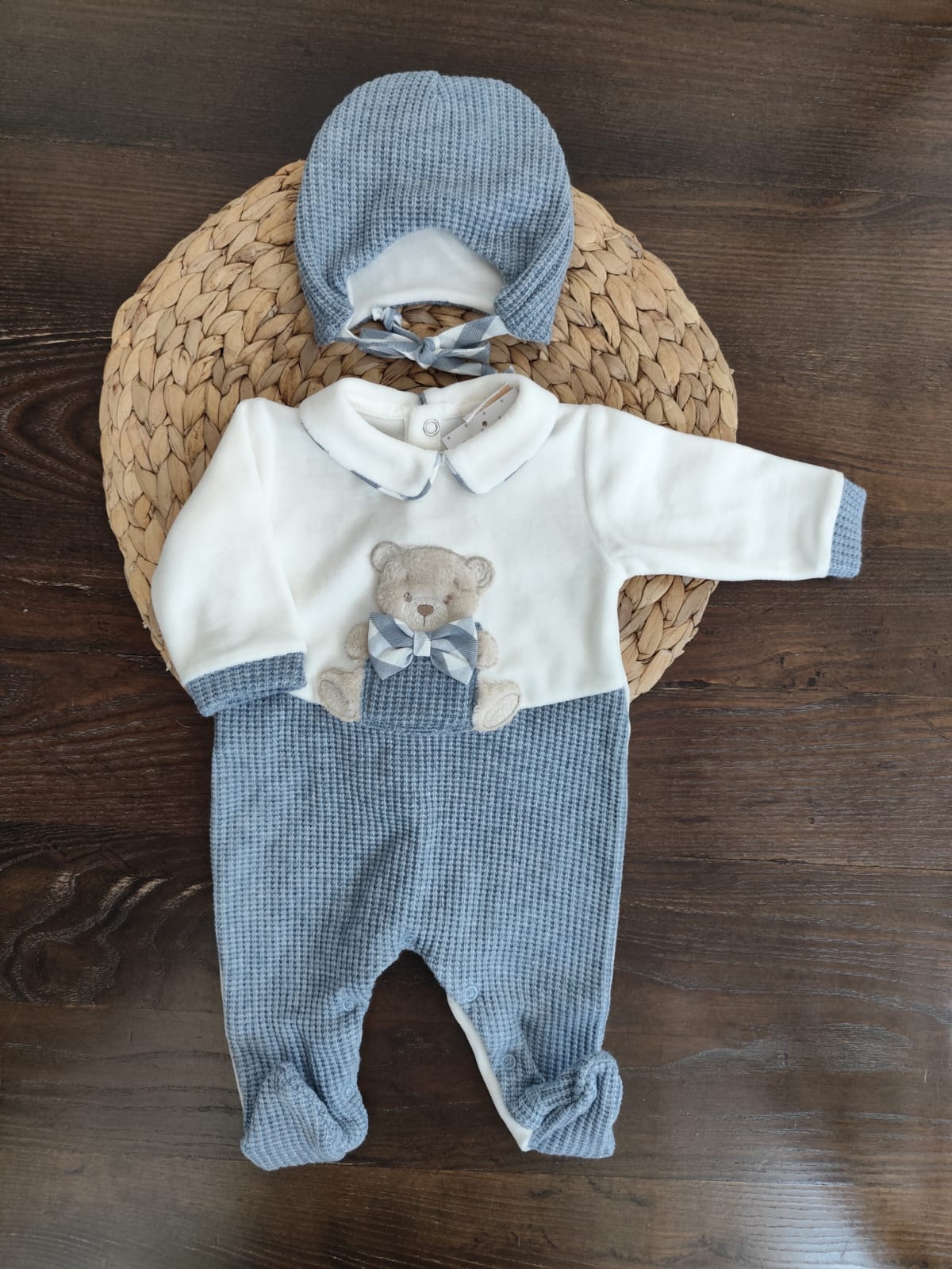 Coordinato Nascita in ciniglia e lana "dolce teddy blu" con tutina blu