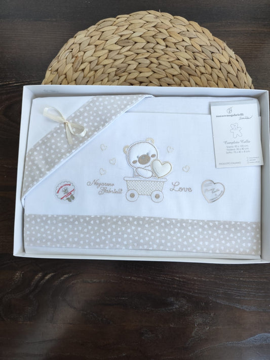 Completo culla neutro in cotone "love"