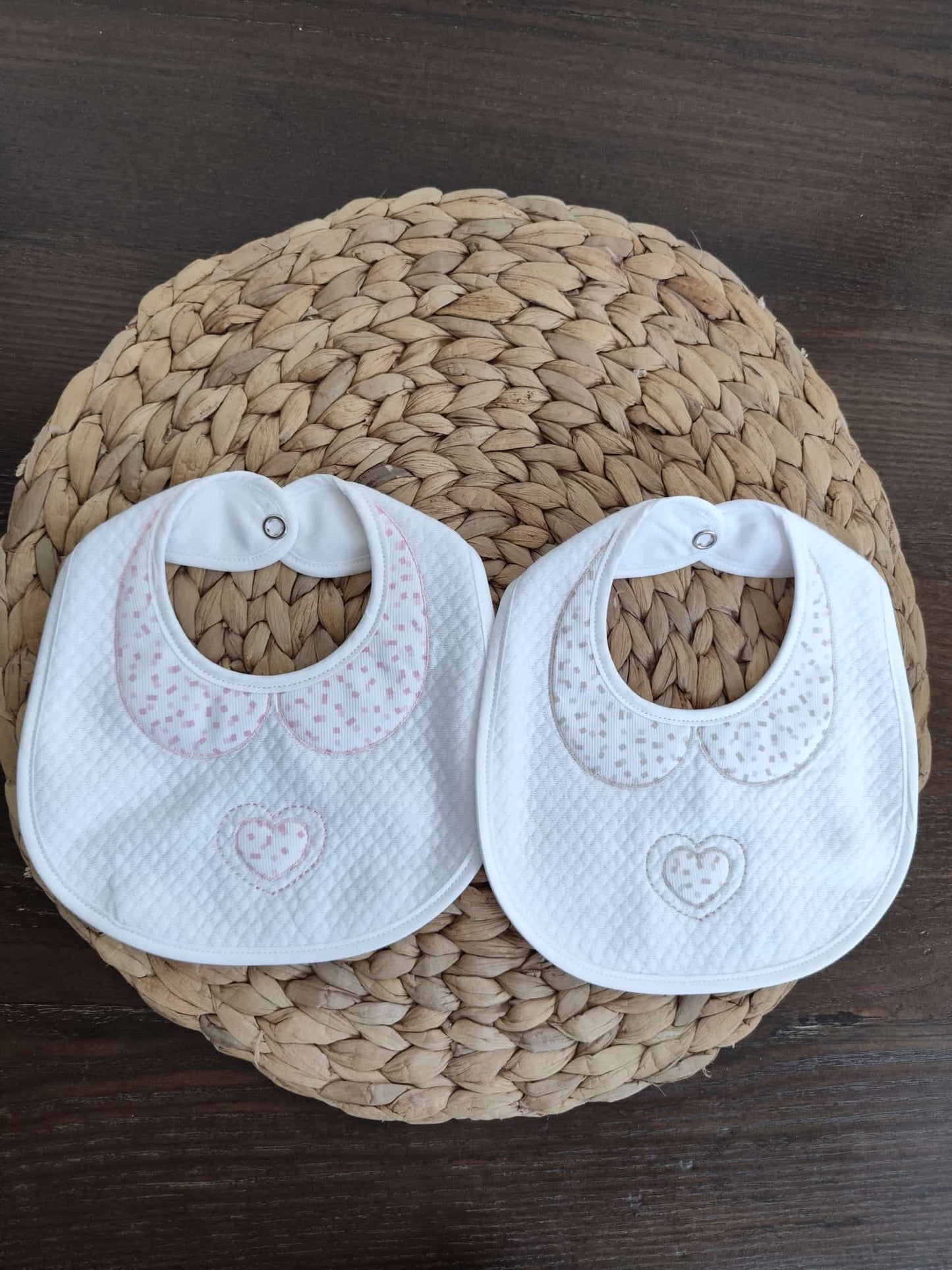 Bavette Neonata in jacquard con clips