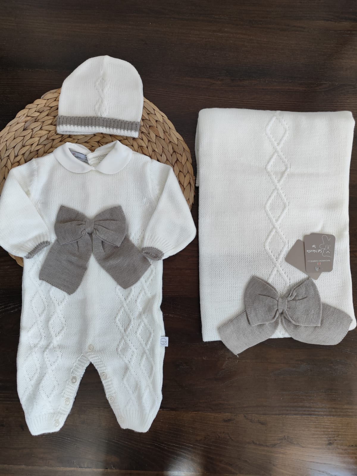 coordinato nascita invernale fiocco beige neutro