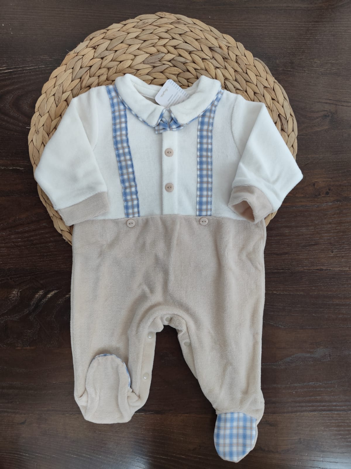 tutina in ciniglia beige con papillon